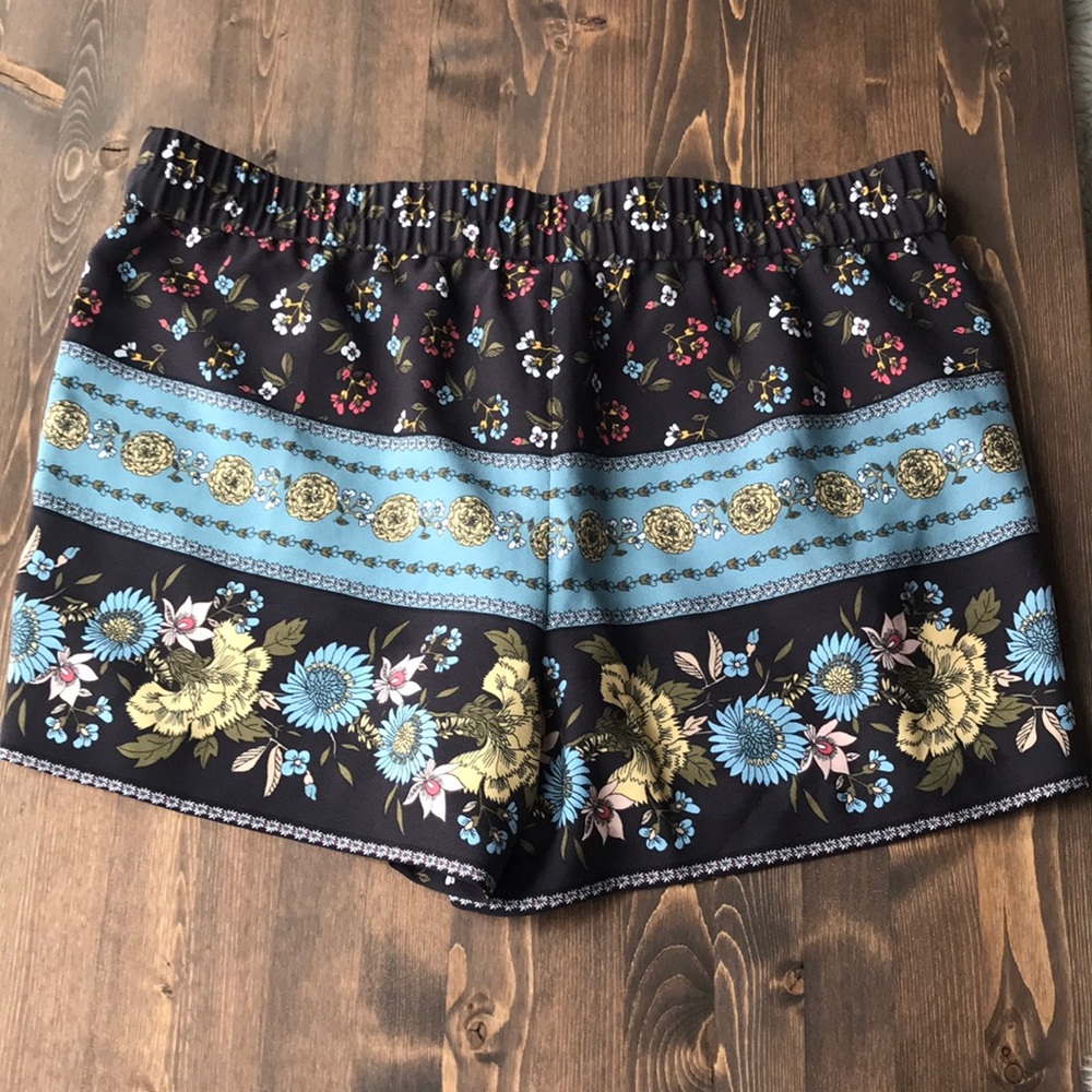 Loft Drawstring Shorts - Picture 5 of 6